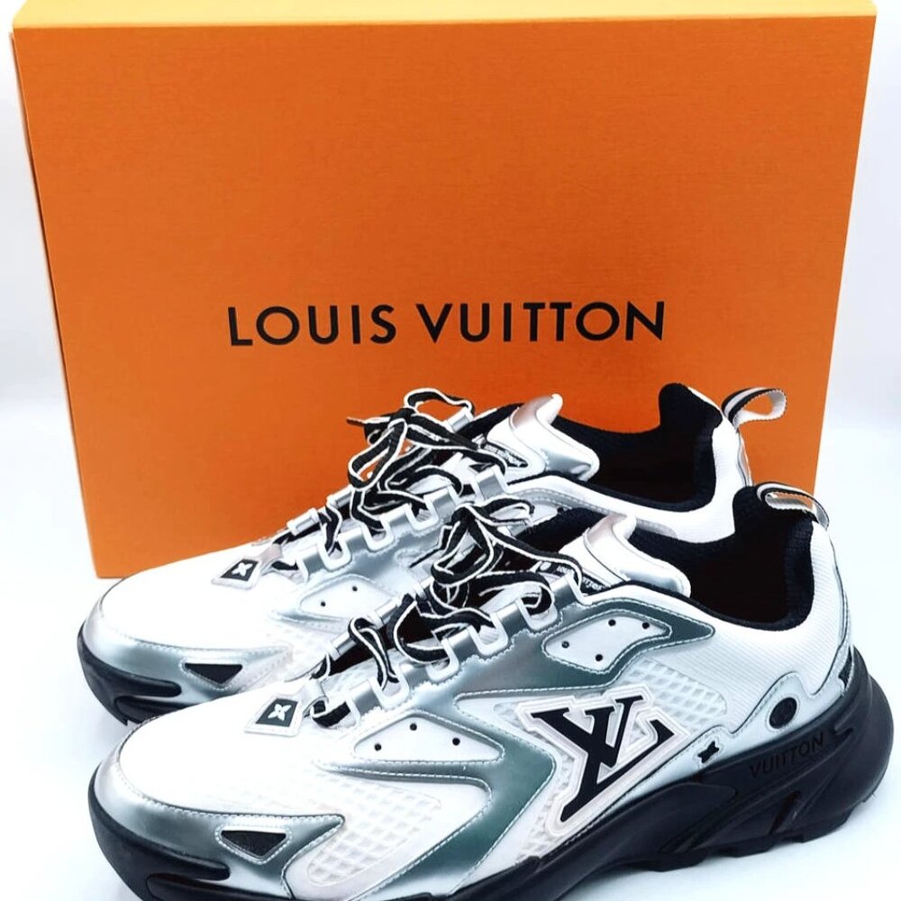 Louis Vuitton LV Runner Tatic Sneakers White Black Men's Size 8 / US 9 Boxed